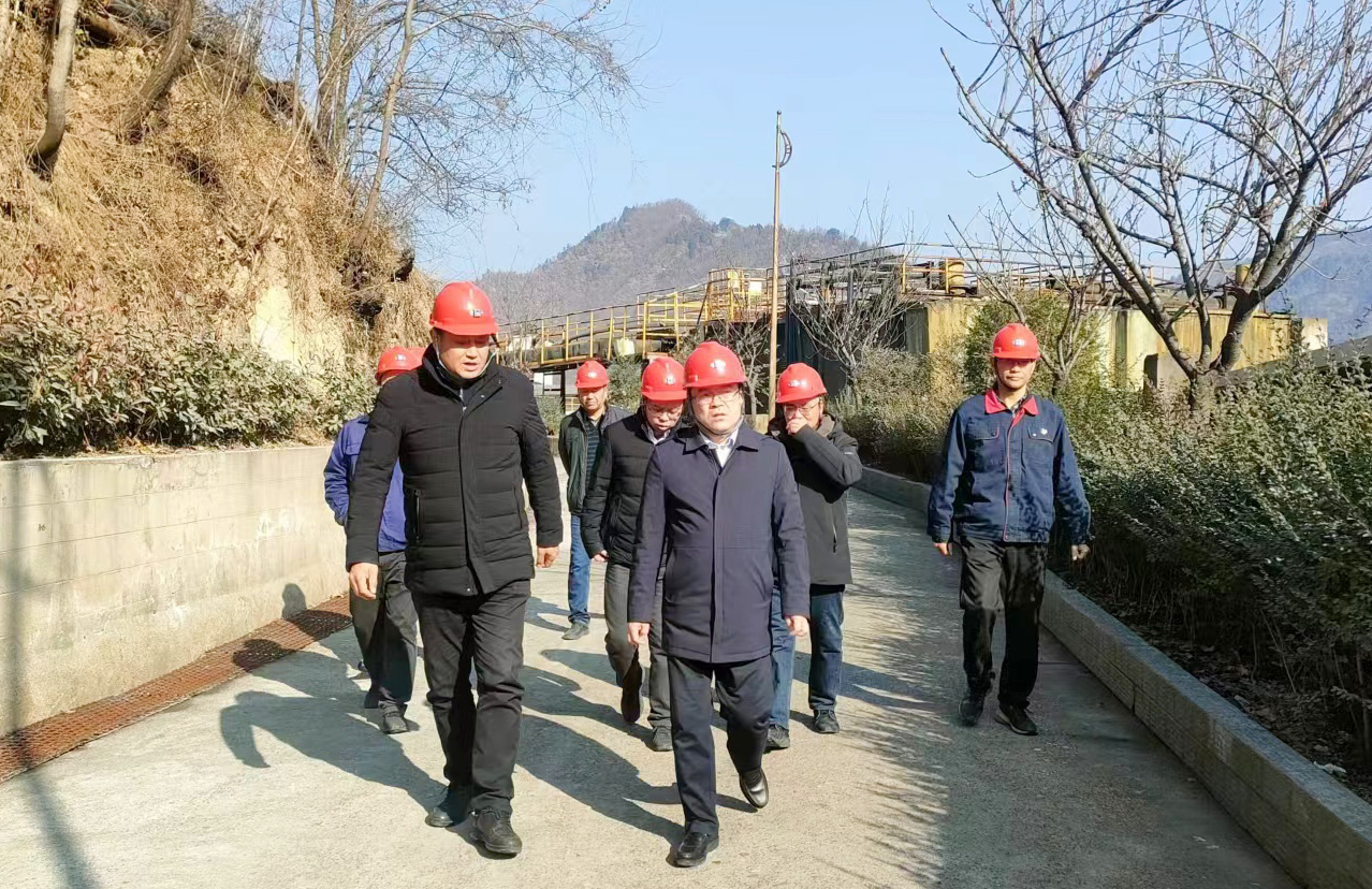 20240102-陕西有色金属集团副总经理苏旭盛到bv伟德源自英国始于1946调研并检查安全生产工作 (2).jpg